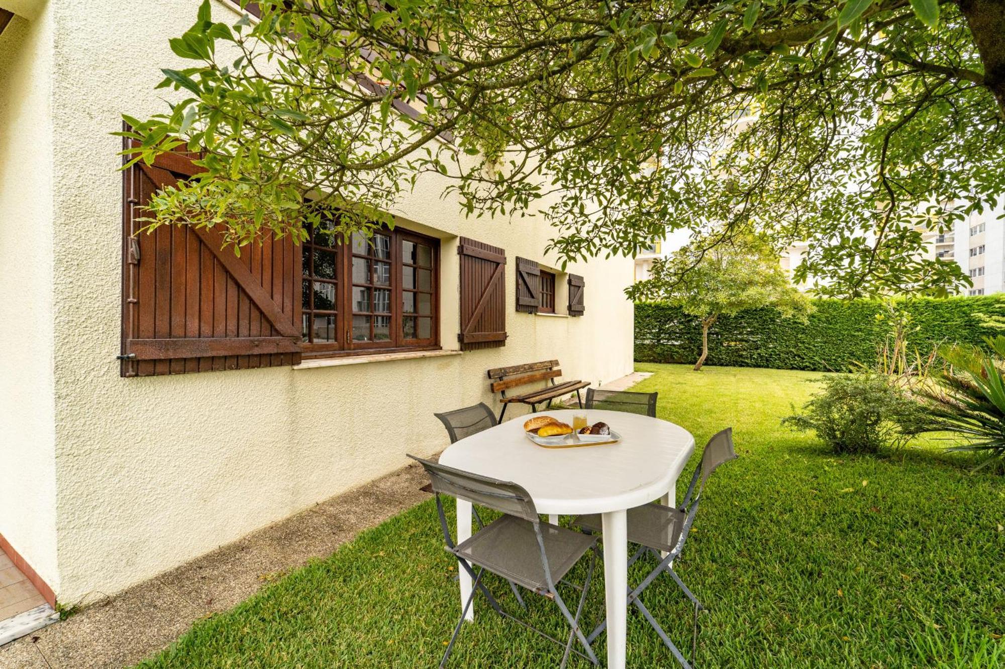 Amorosa Villa, 500M From The Beach By House And People Zewnętrze zdjęcie